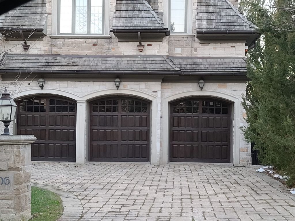 Residential Garage Doors repairs in Markham